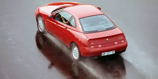 Tienen 30 años y fueron el sueño de muchos: 5 coches baratos matriculables como históricos