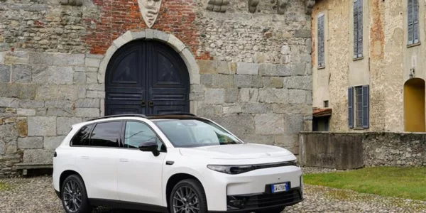 Este SUV chino bajo el manto de Stellantis es capaz de recorrer 970 km sin recargar o repostar
