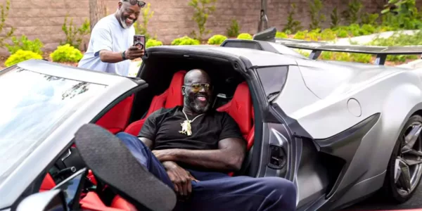 Shaq no cabía en este superdeportivo: lo han alargado para él