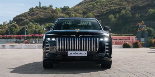 Lạc Hồng 900 LX blindado por Inkas