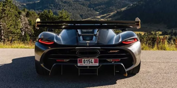 Este hiperdeportivo se quemó en Nürburgring; ahora, la marca lo ha restaurado y está como nuevo