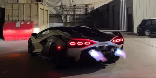 Lamborghini Sian con sistema de escape Gintani