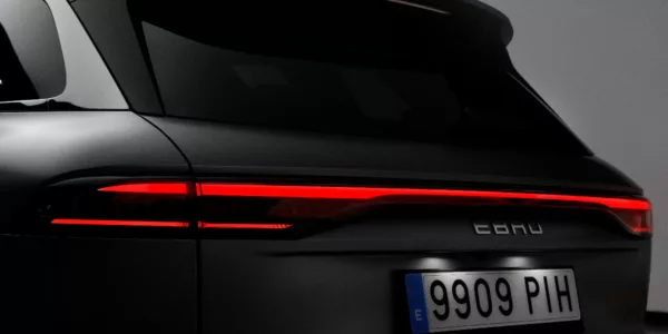 425 CV y 140 kilómetros de autonomía en modo eléctrico para el 4×4 de Ebro