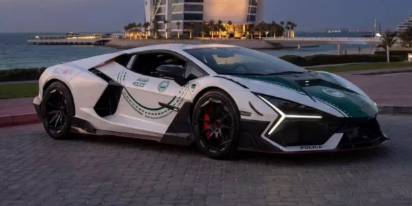 Lamborghini Revuelto firmado por Mansory de la Policía de Dubai