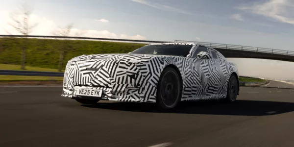 Probamos el nuevo Jaguar GT: es eléctrico, tiene más de 1.000 CV y es totalmente diferente ¿Gustará?