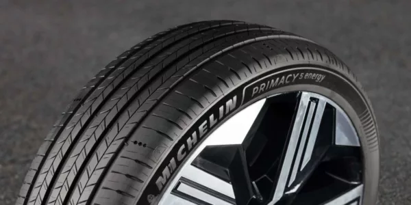 Este neumático de Michelin tiene un defecto de fábrica y debe ser cambiado urgentemente