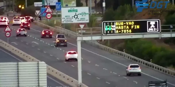 La DGT avisa: en estas carreteras no podrás conducir si vas solo en el coche (la multa es de 200 euros)