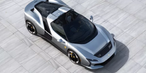 Ferrari se despide del motor V8 con un coche hecho a medida de 720 CV