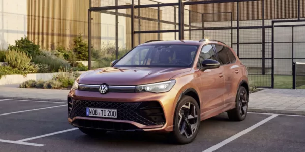El SUV más vendido de Volkswagen hereda la tradición más querida del Golf: así es el Tiguan 20 Aniversario