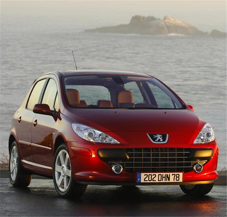 El Peugeot 307 es otro superventas que ya empieza a ser poco frecuente por las calles.